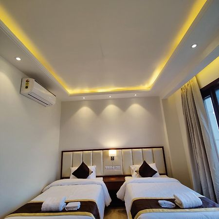 Mds Royal Resort Tulsipur Exterior foto