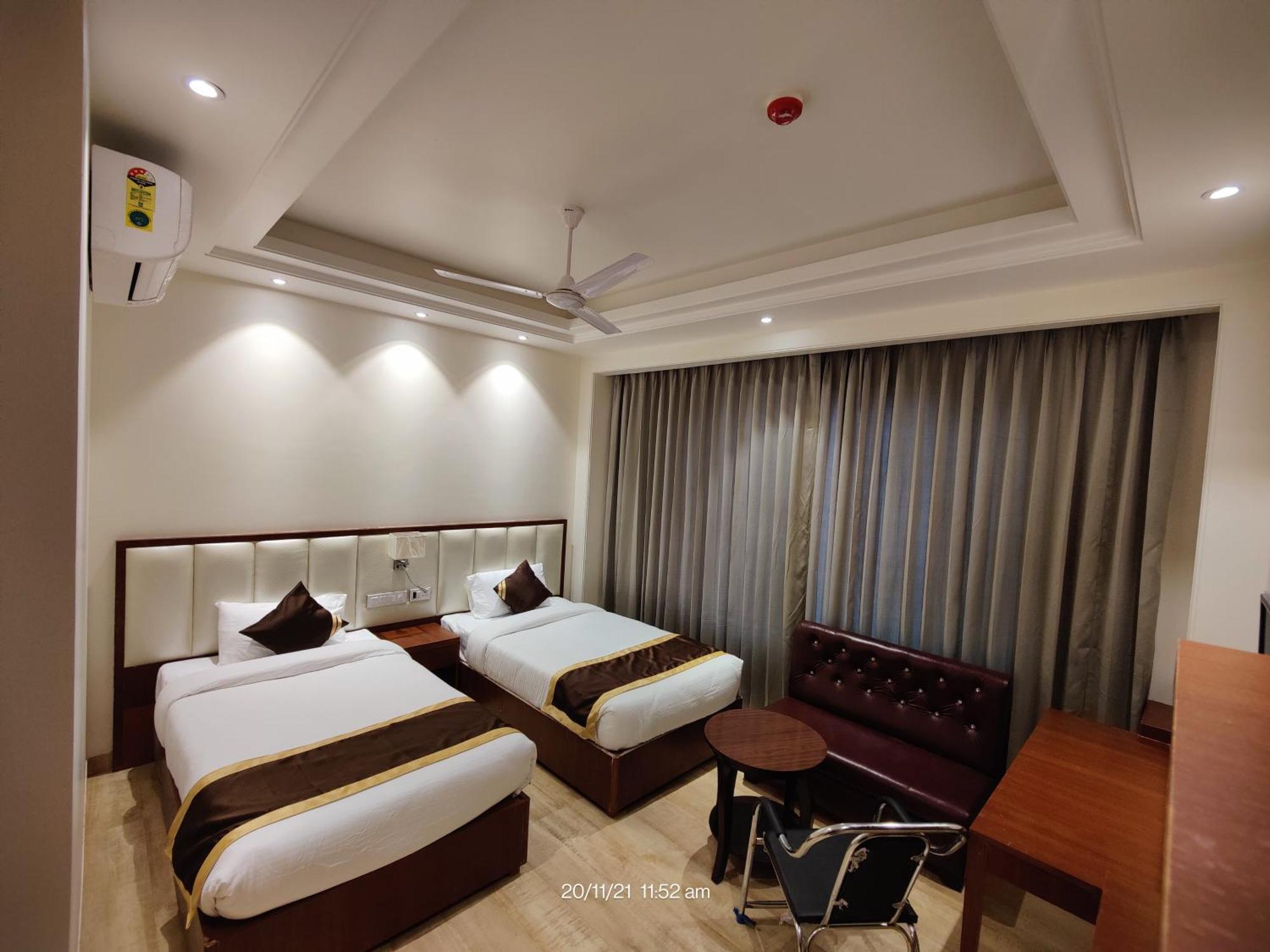 Mds Royal Resort Tulsipur Exterior foto